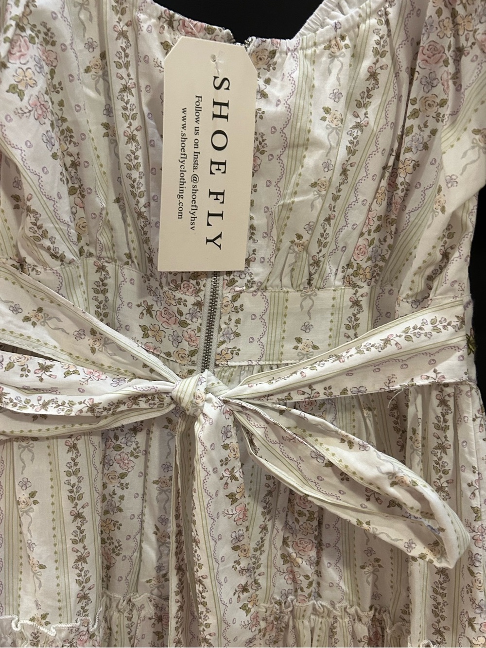 Floral Puff-Sleeve Tiered Mini Dress in Cream - Picture 5 of 7